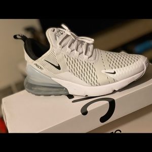 Nike air 270 size 11.5 worn 2 times. Just like new!